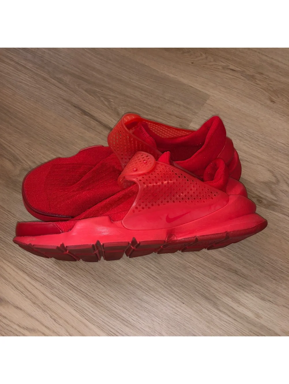 NIKE SOCK DART KNIT TRIPLE RED RUNNING SHOES MENS SIZE 13